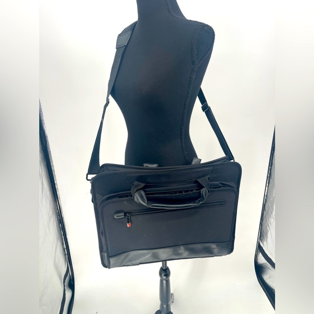 Thinkpad Lenovo‎ messenger bag black